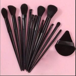 Professional Black 13 piece + Beauty Sponge Makeup Brush Set NEW 🏷️
